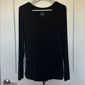Cuddl Duds Black V-Neck Long Sleeve Top